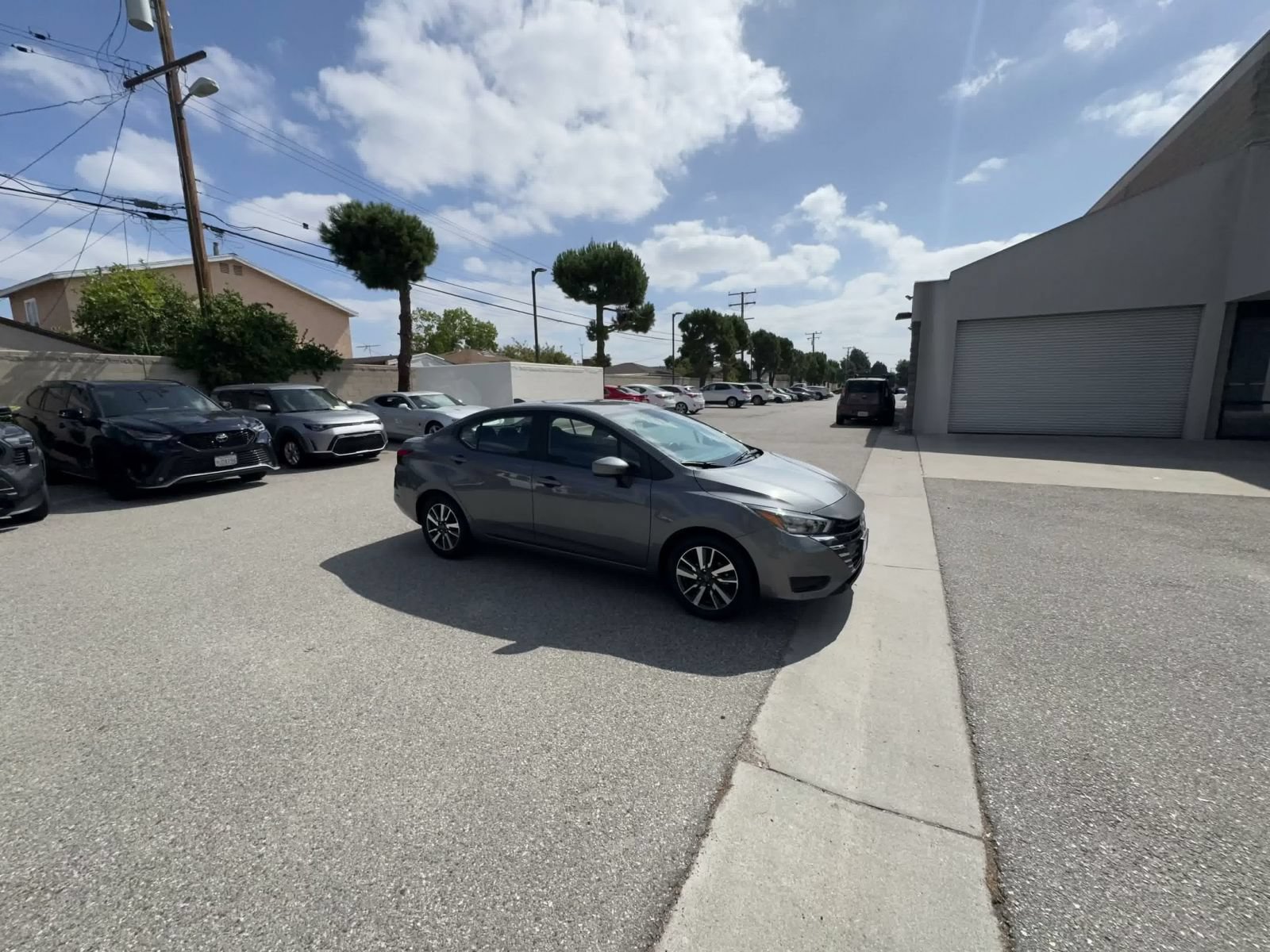 Used 2025 Nissan Versa SV FWD image 2