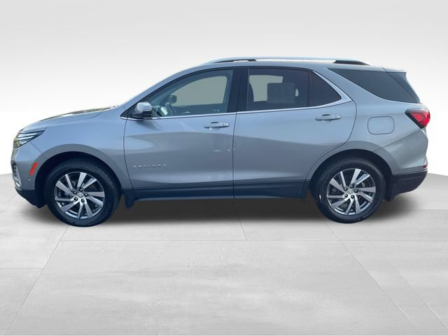 Used 2023 Chevrolet Equinox Premier AWD/4WD image 2
