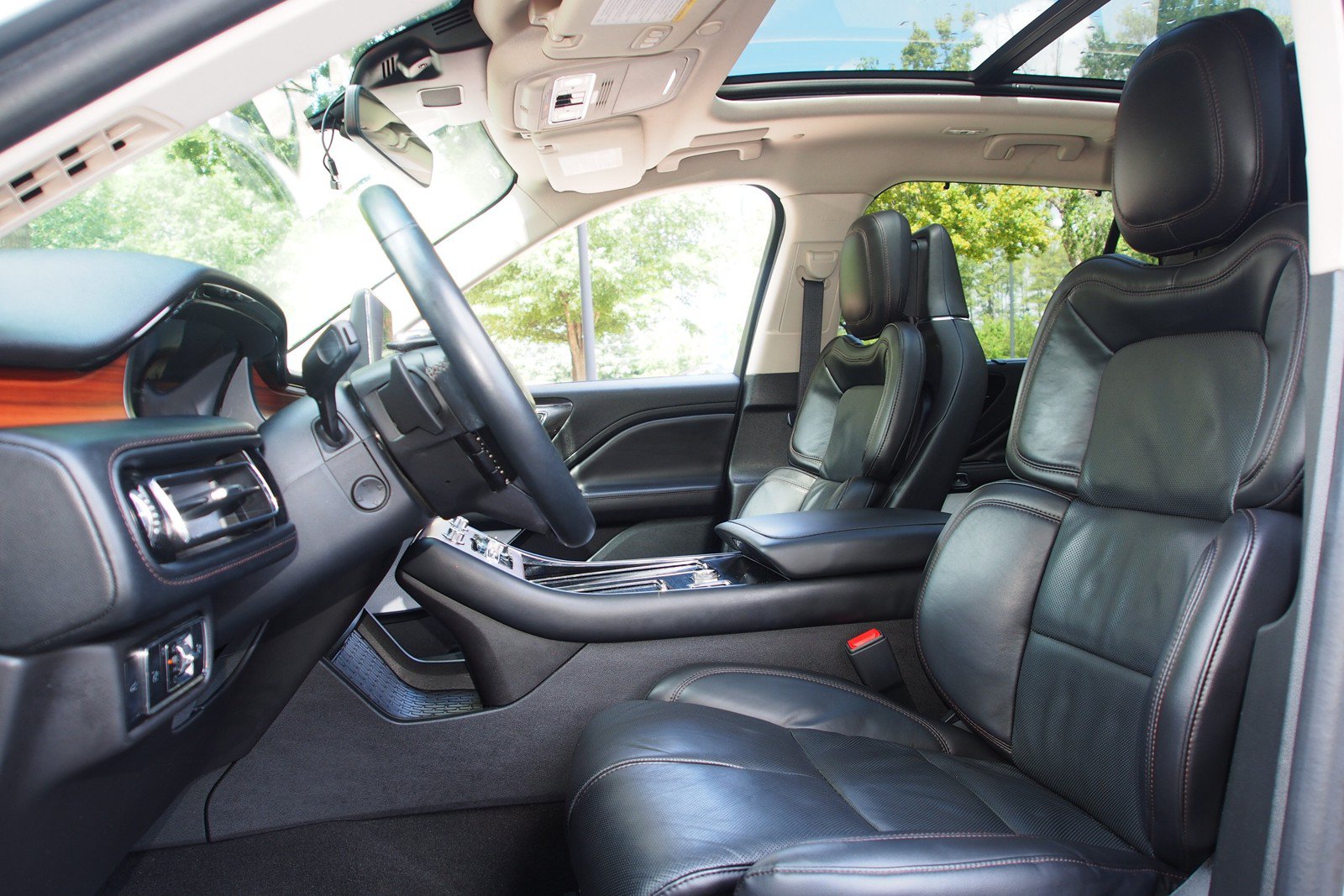 Used 2024 Lincoln Aviator Reserve w/ Equipment Group 201A RWD image 22