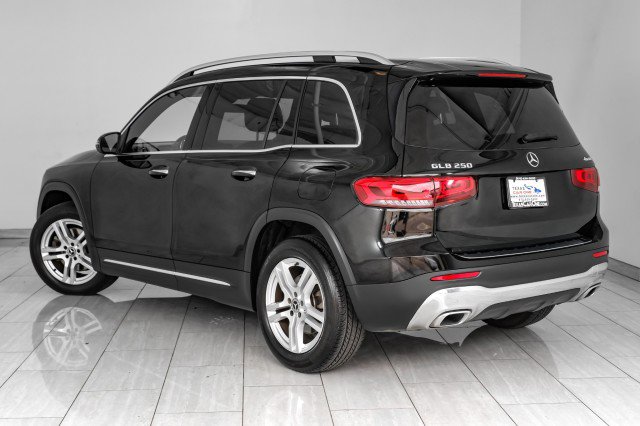 Used 2022 Mercedes-Benz GLB 250 4MATIC image 8