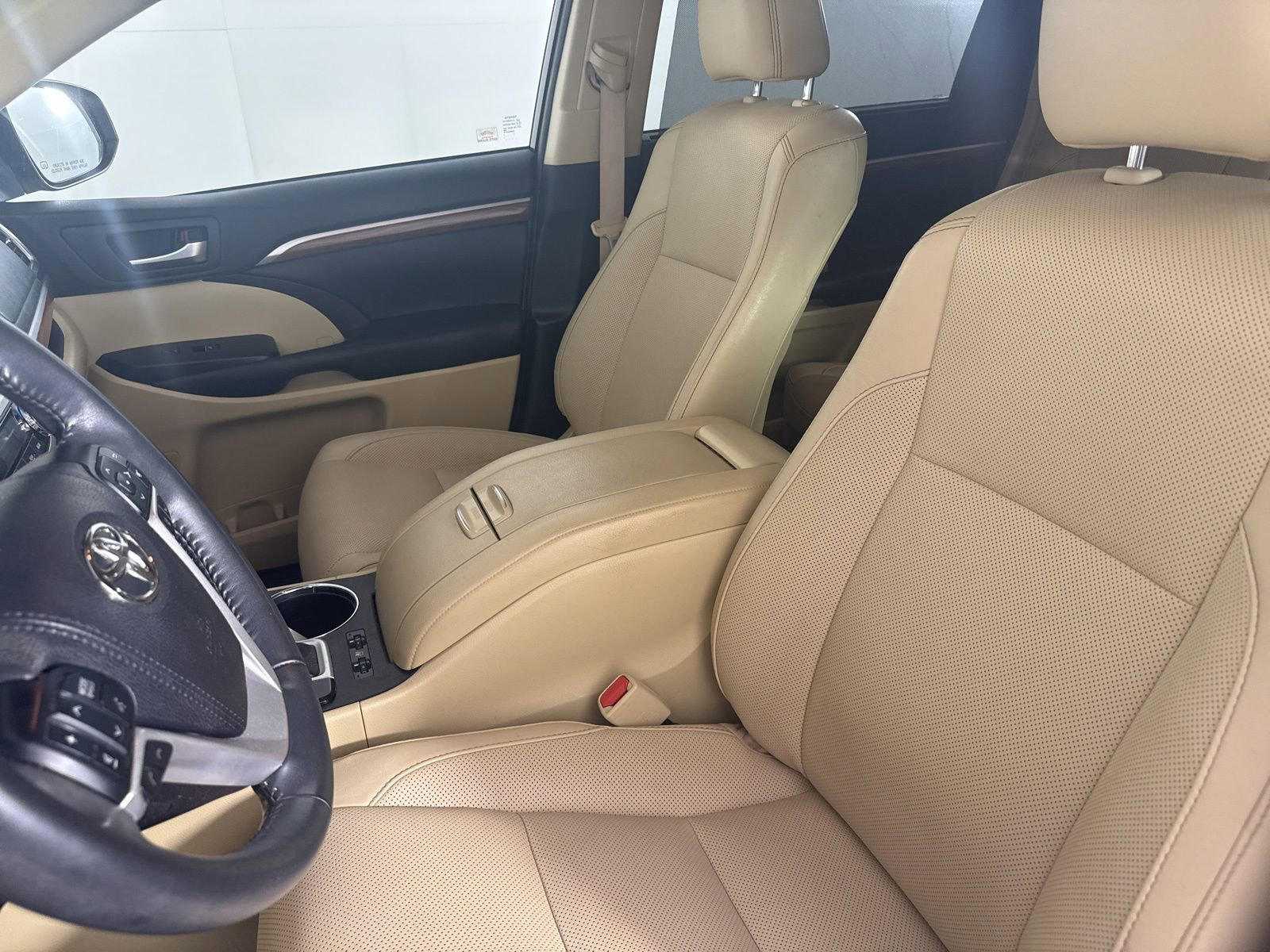 Used 2019 Toyota Highlander Limited image 8