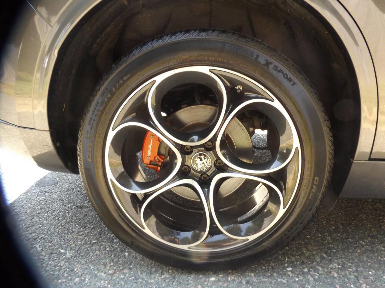 Used 2023 Alfa Romeo Stelvio Ti image 25