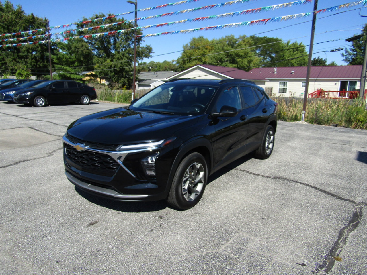 Used 2024 Chevrolet Trax LT w/ Sunroof Package image 3