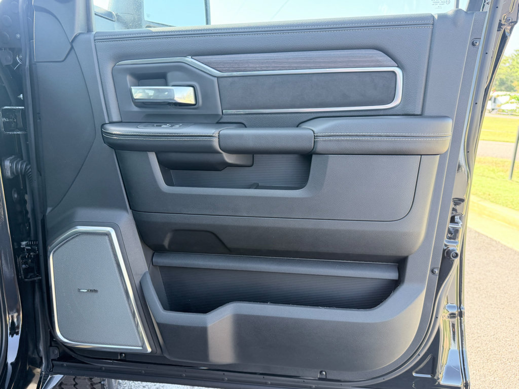 New 2026 RAM 5500 4x4 Crew Cab w/ Laramie Trim Package image 28