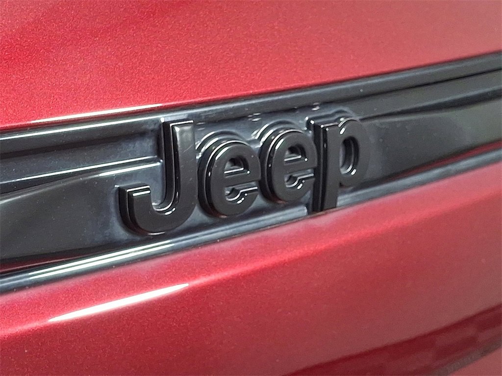 Used 2023 Jeep Grand Cherokee Altitude image 29