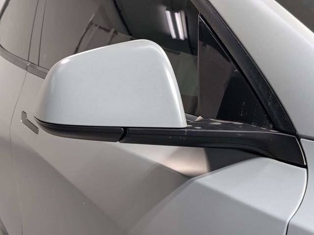 Used 2022 Tesla Model Y Performance image 29