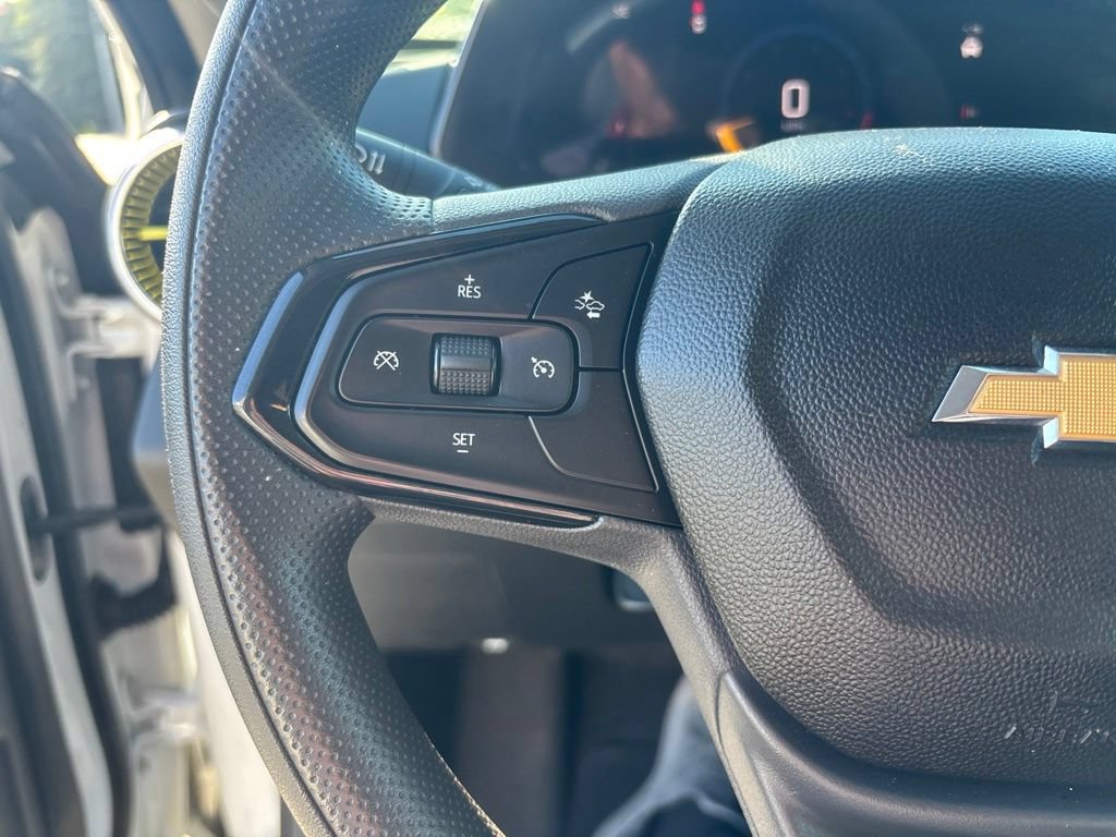 Used 2024 Chevrolet Trax LT FWD image 21