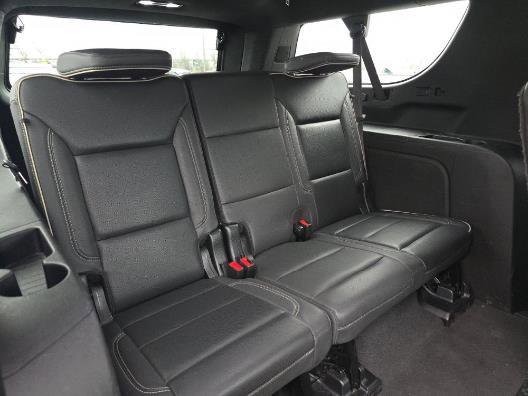 Used 2023 Chevrolet Suburban Premier image 15