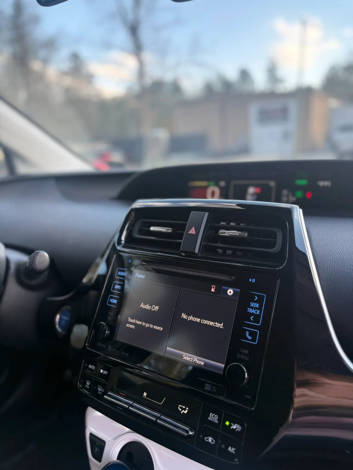 Used 2018 Toyota Prius Three FWD image 18