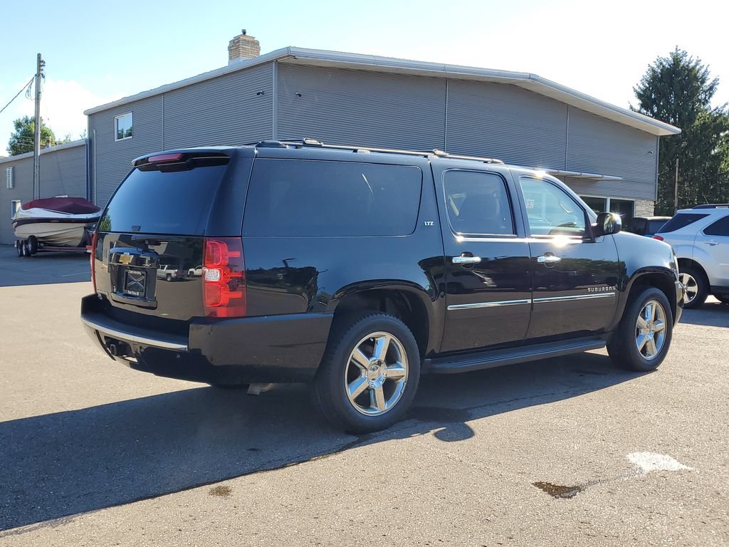 Used 2014 Chevrolet Suburban LTZ AWD/4WD image 4