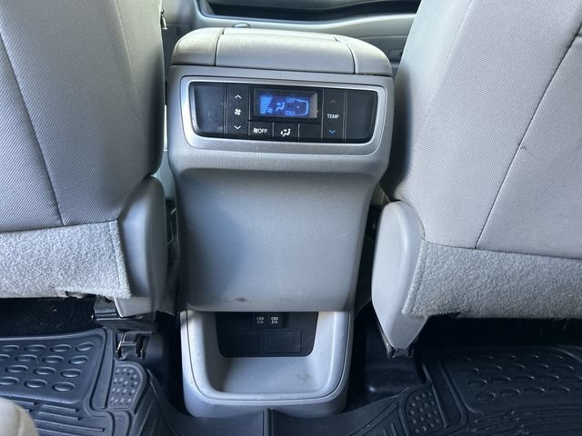 Used 2019 Toyota Highlander LE FWD image 30
