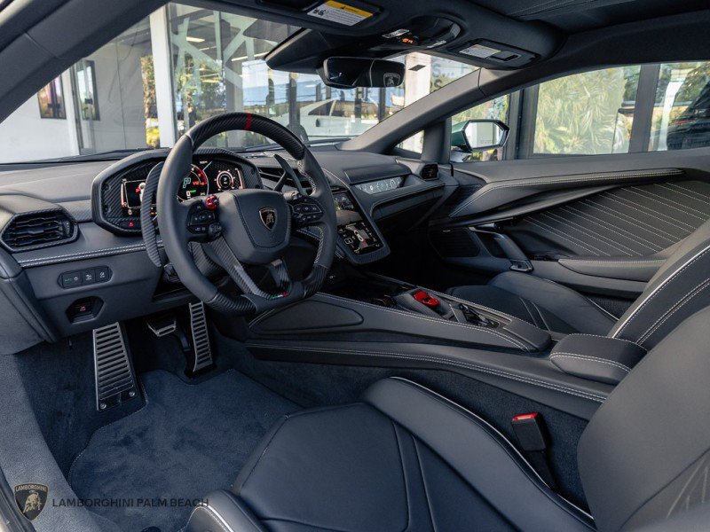 Used 2026 Lamborghini Revuelto AWD/4WD image 6