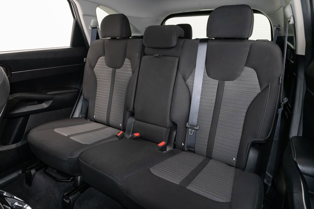 Certified 2025 Kia Sorento LX FWD image 24
