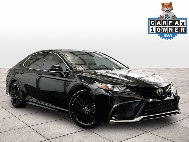 Used 2021 Toyota Camry XSE w/ Navigation Package FWD image 2