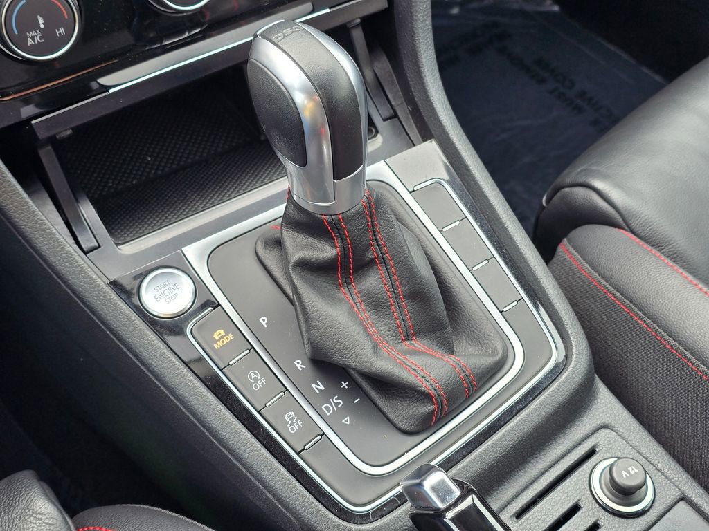 Used 2018 Volkswagen GTI SE w/ SE Leather Package image 35