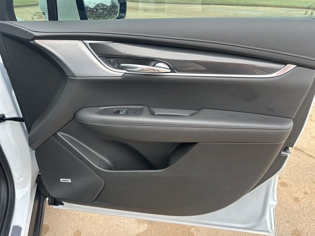 Certified 2025 Cadillac XT6 Sport w/ Technology Package image 48