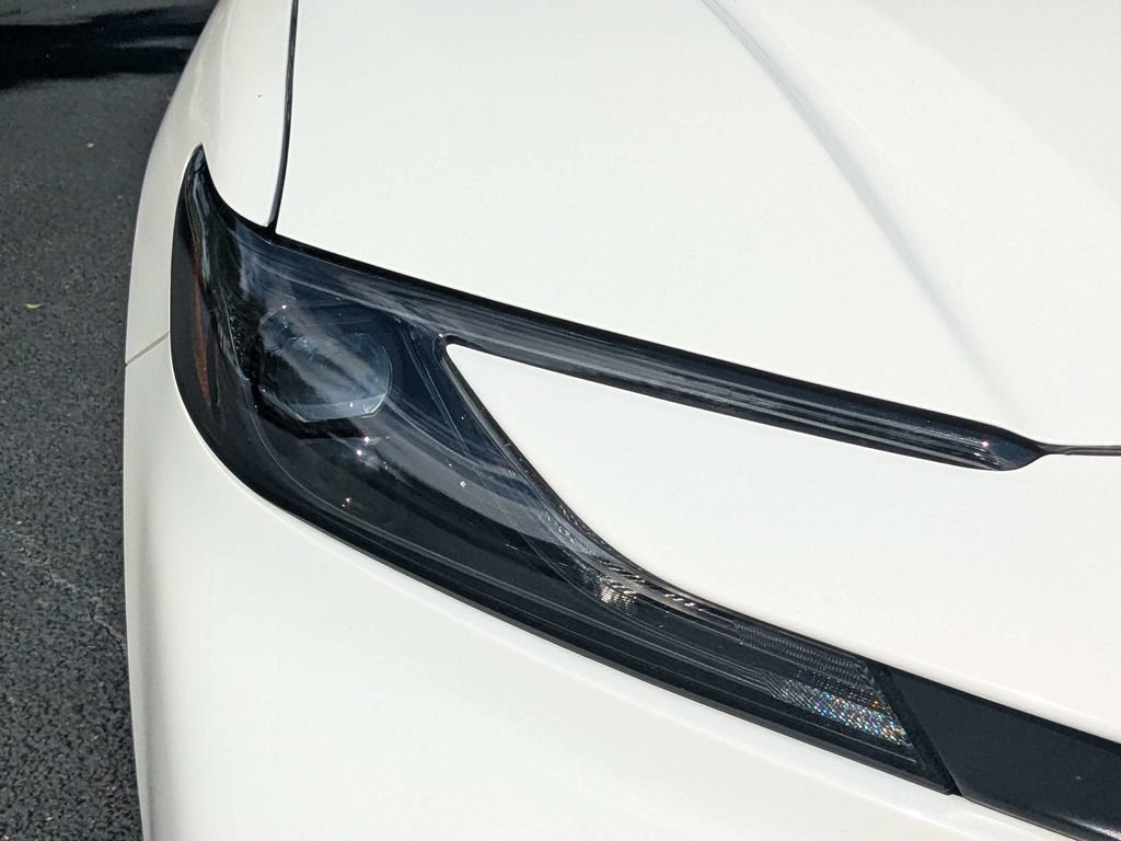 Used 2025 Toyota Camry SE FWD image 11