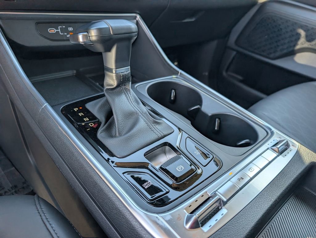 Certified 2025 Kia Carnival SX image 31