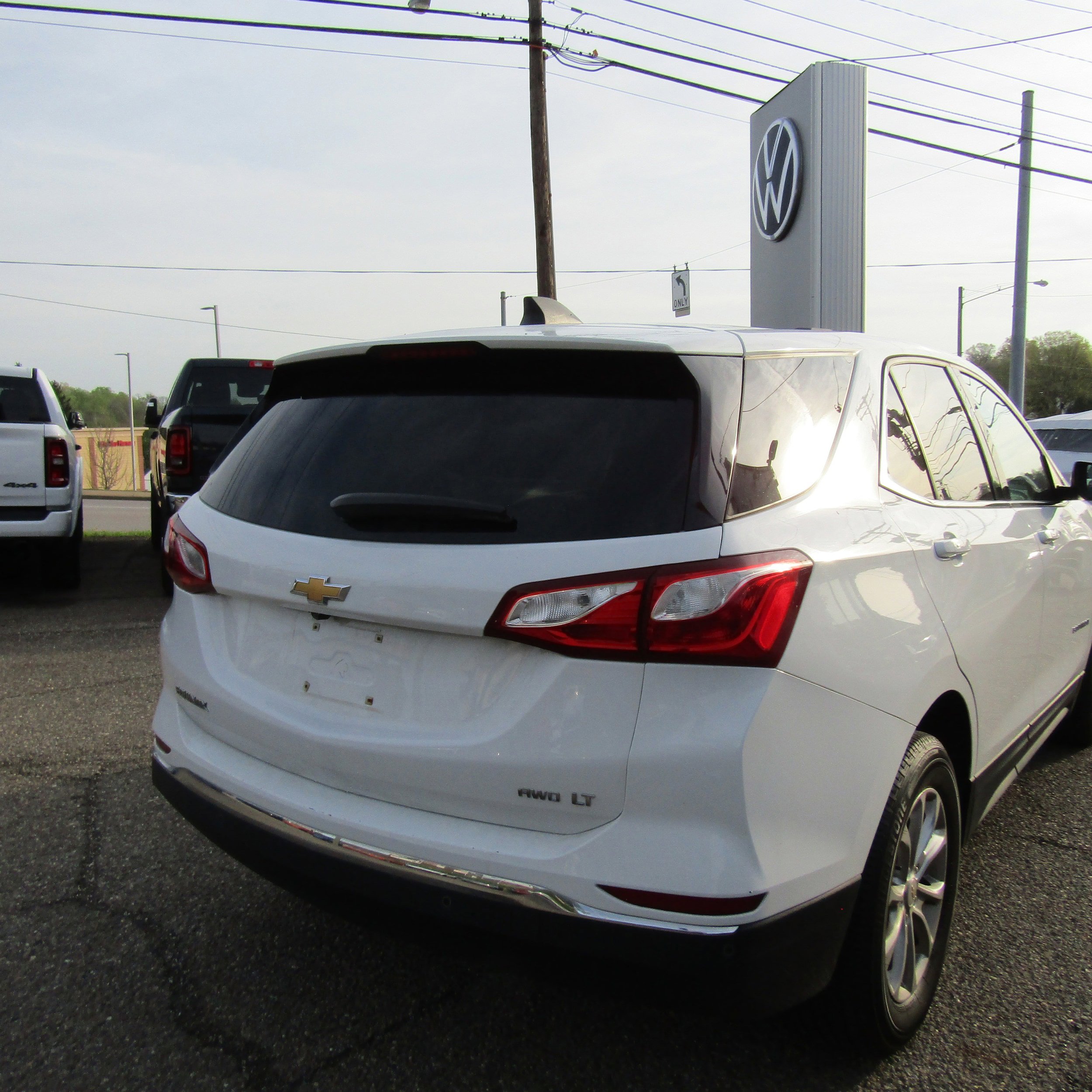 Used 2019 Chevrolet Equinox LT image 9