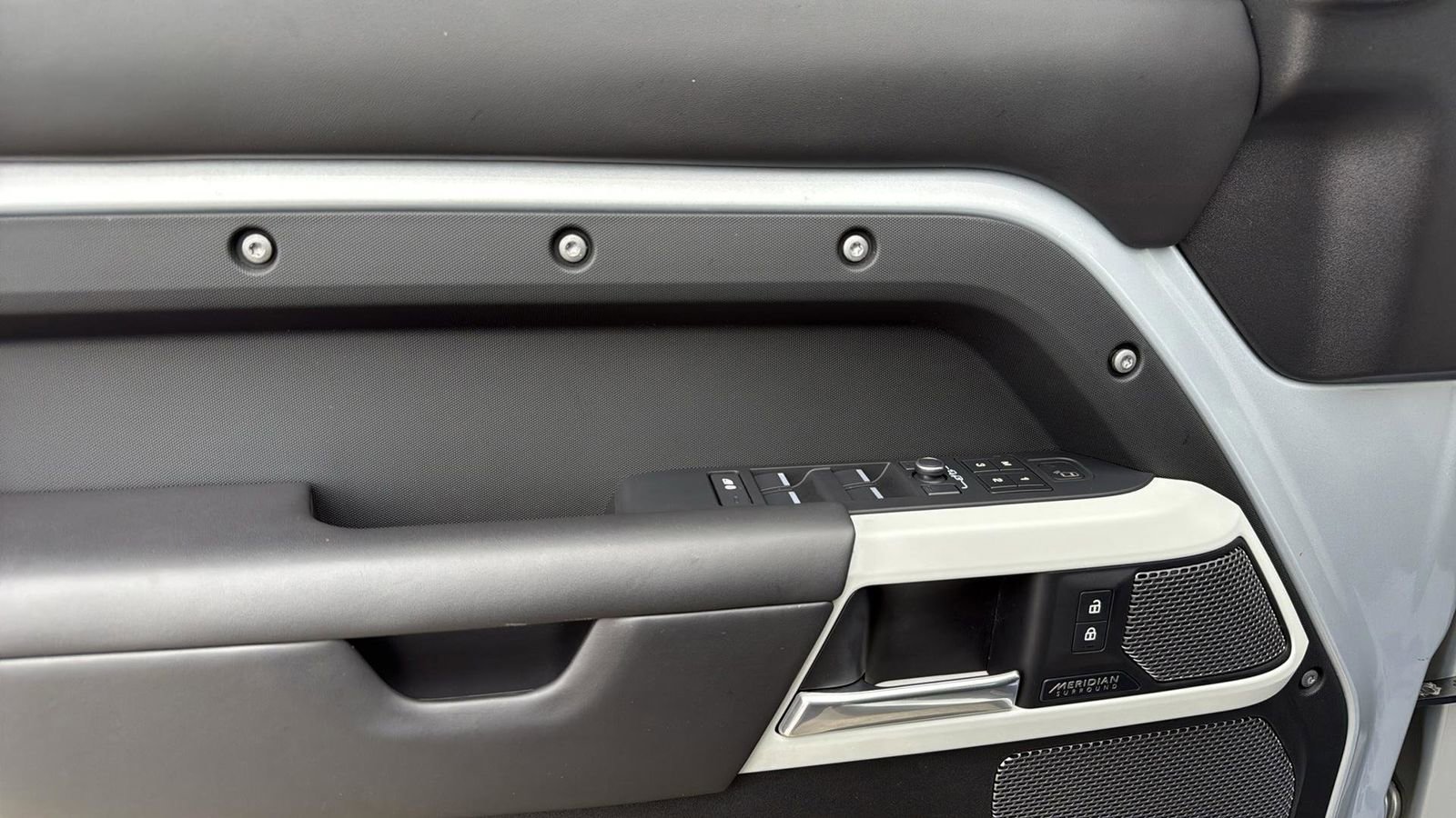 Used 2022 Land Rover Defender 110 XS Edition image 12