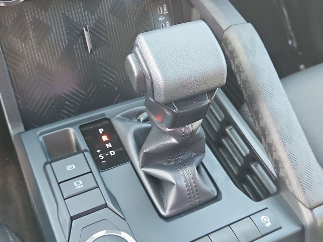 Used 2025 Toyota Tacoma SR5 RWD image 15