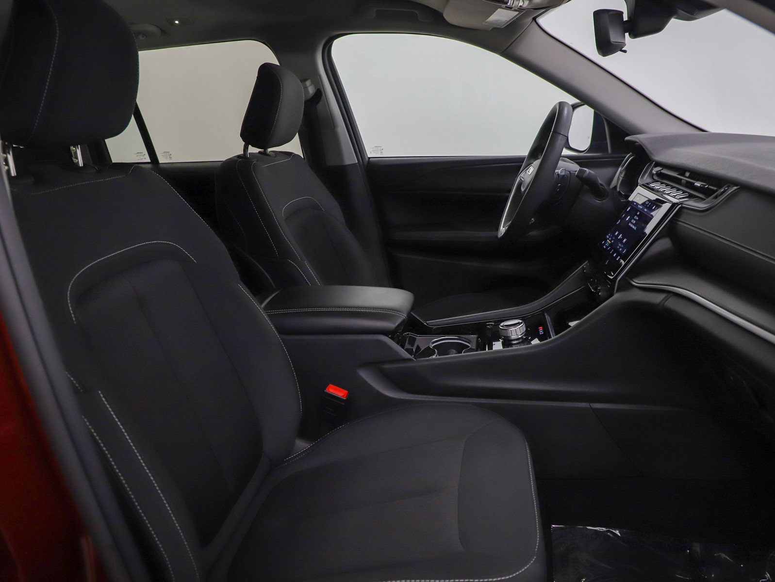 Used 2023 Jeep Grand Cherokee Laredo w/ Luxury Tech Group I image 11