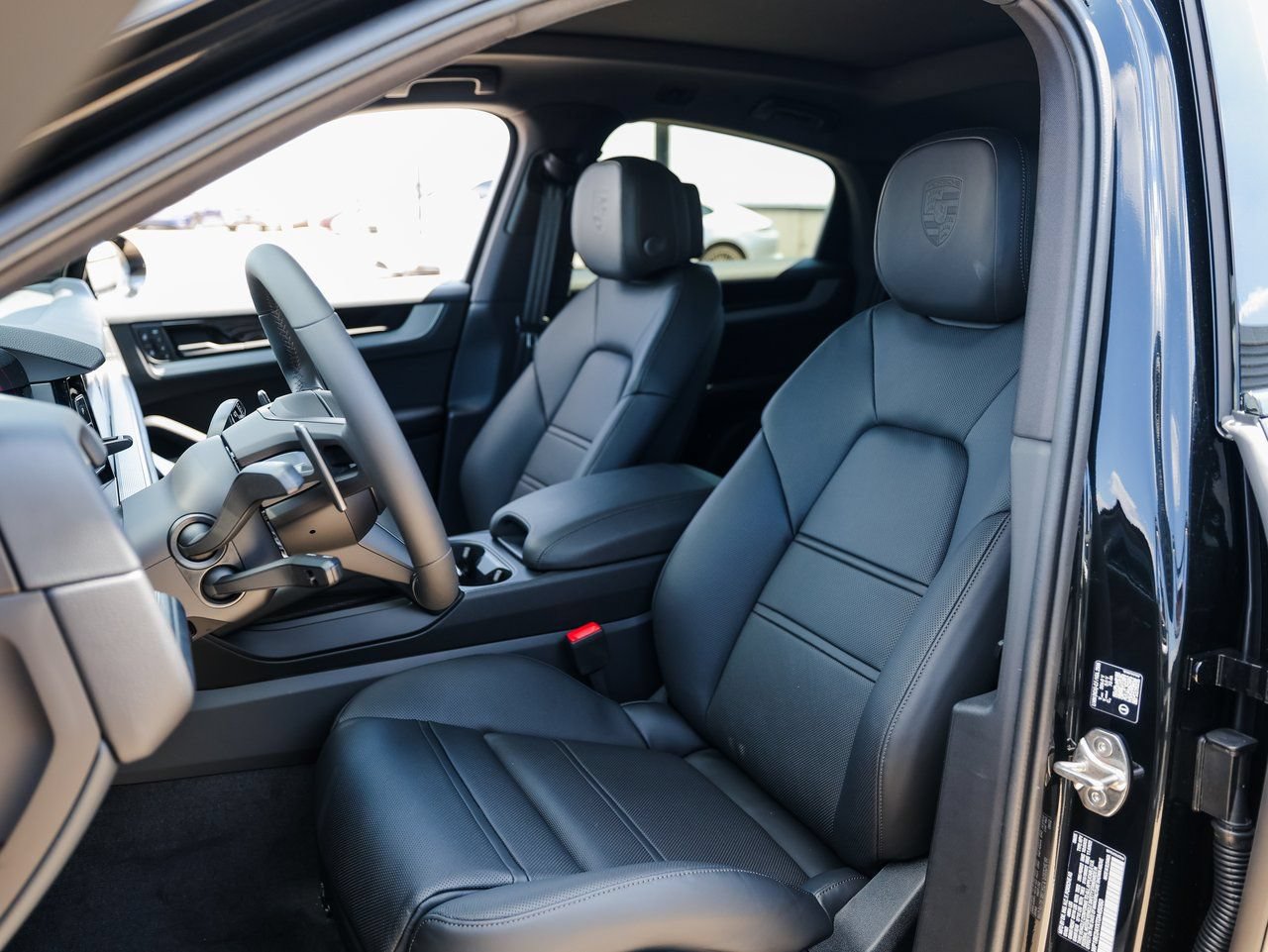 New 2026 Porsche Cayenne E-Hybrid Coupe AWD/4WD image 5