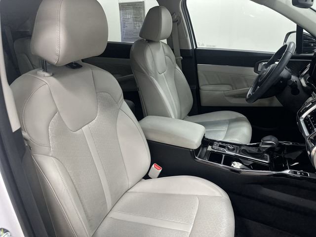 Certified 2023 Kia Sorento SX AWD/4WD image 28