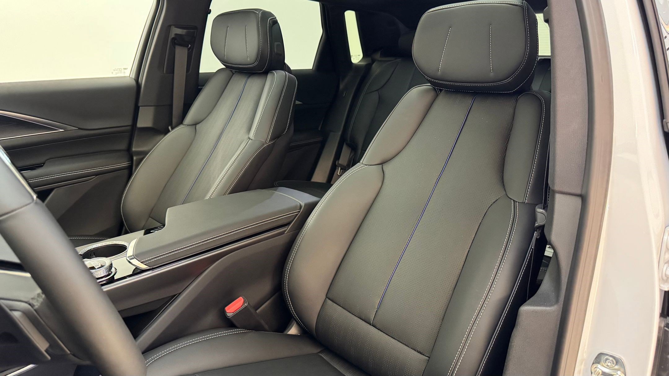 New 2026 Cadillac Lyriq Luxury image 39