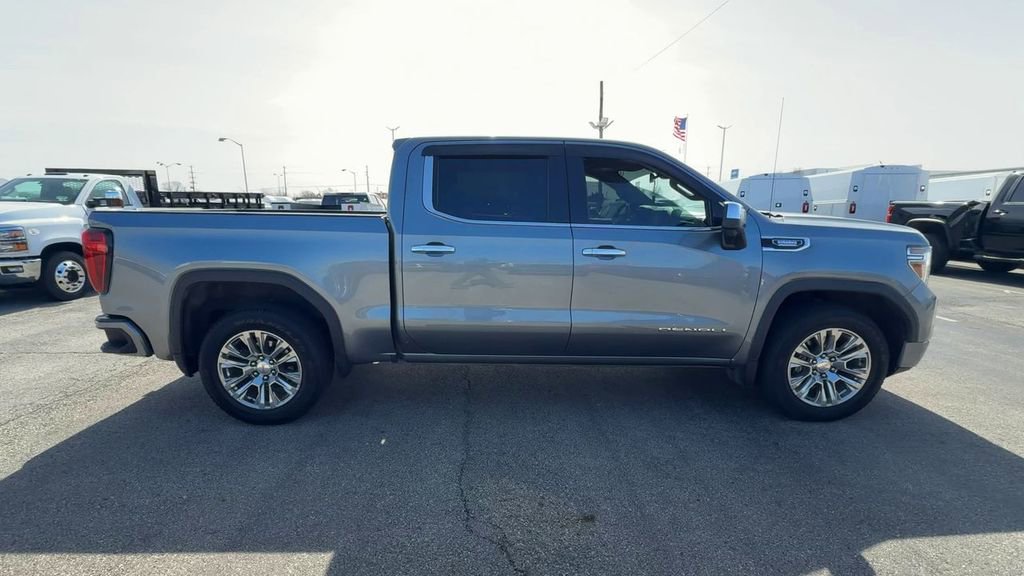 Used 2021 GMC Sierra 1500 Denali w/ Driver Alert Package II AWD/4WD image 9
