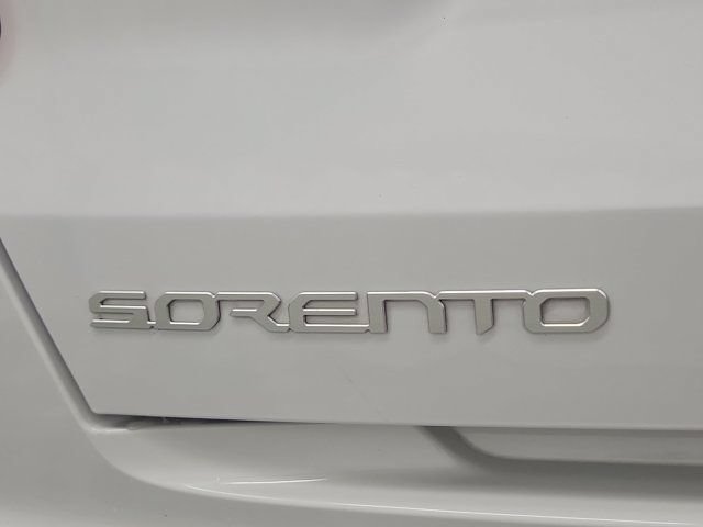 Certified 2023 Kia Sorento S FWD image 9