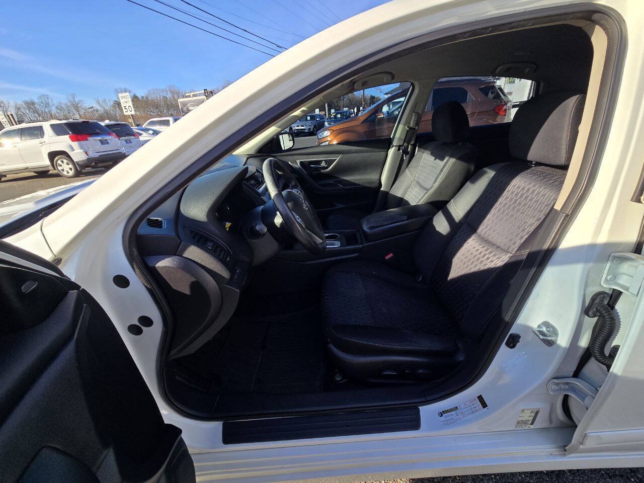 Used 2016 Nissan Altima 2.5 SV FWD image 18