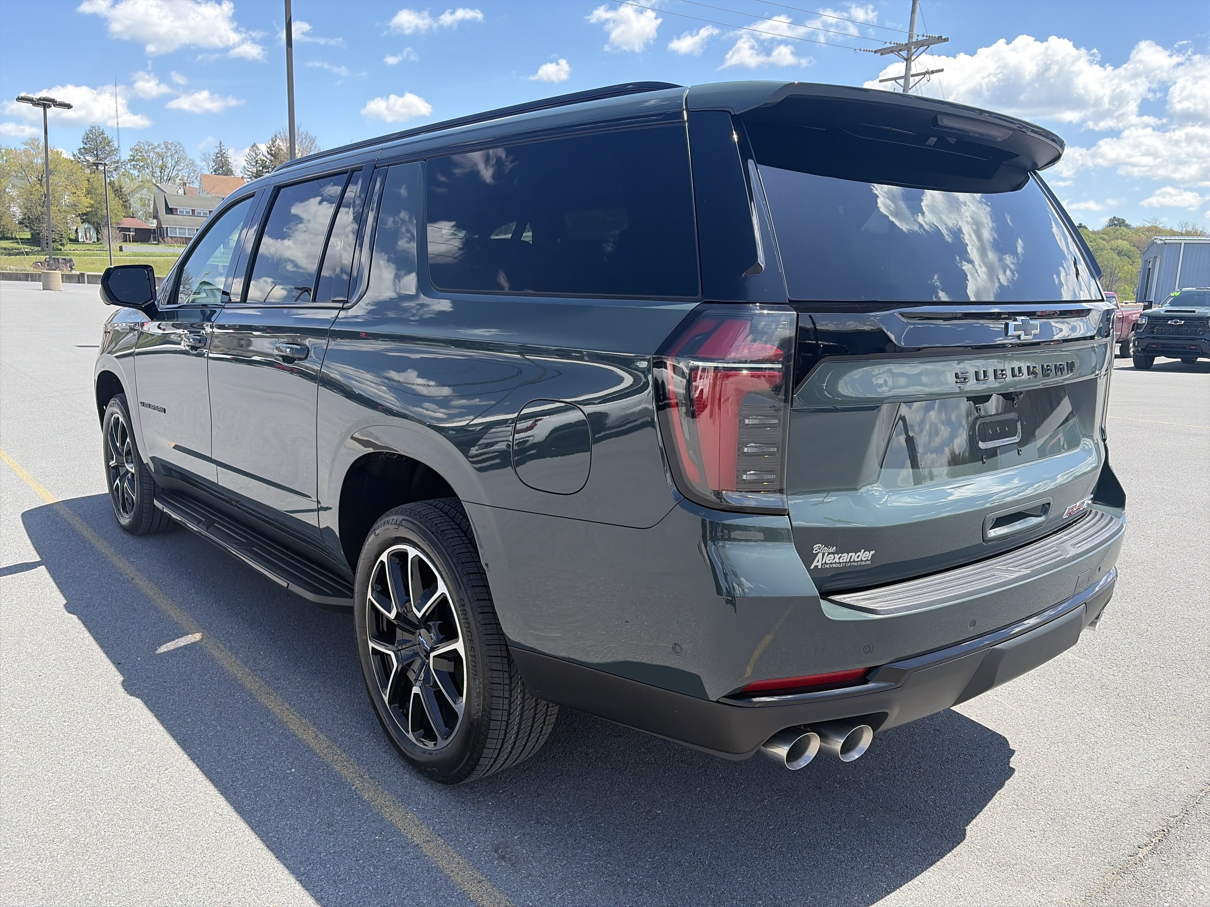 New 2026 Chevrolet Suburban RST w/ Sun And Tow Package AWD/4WD image 7