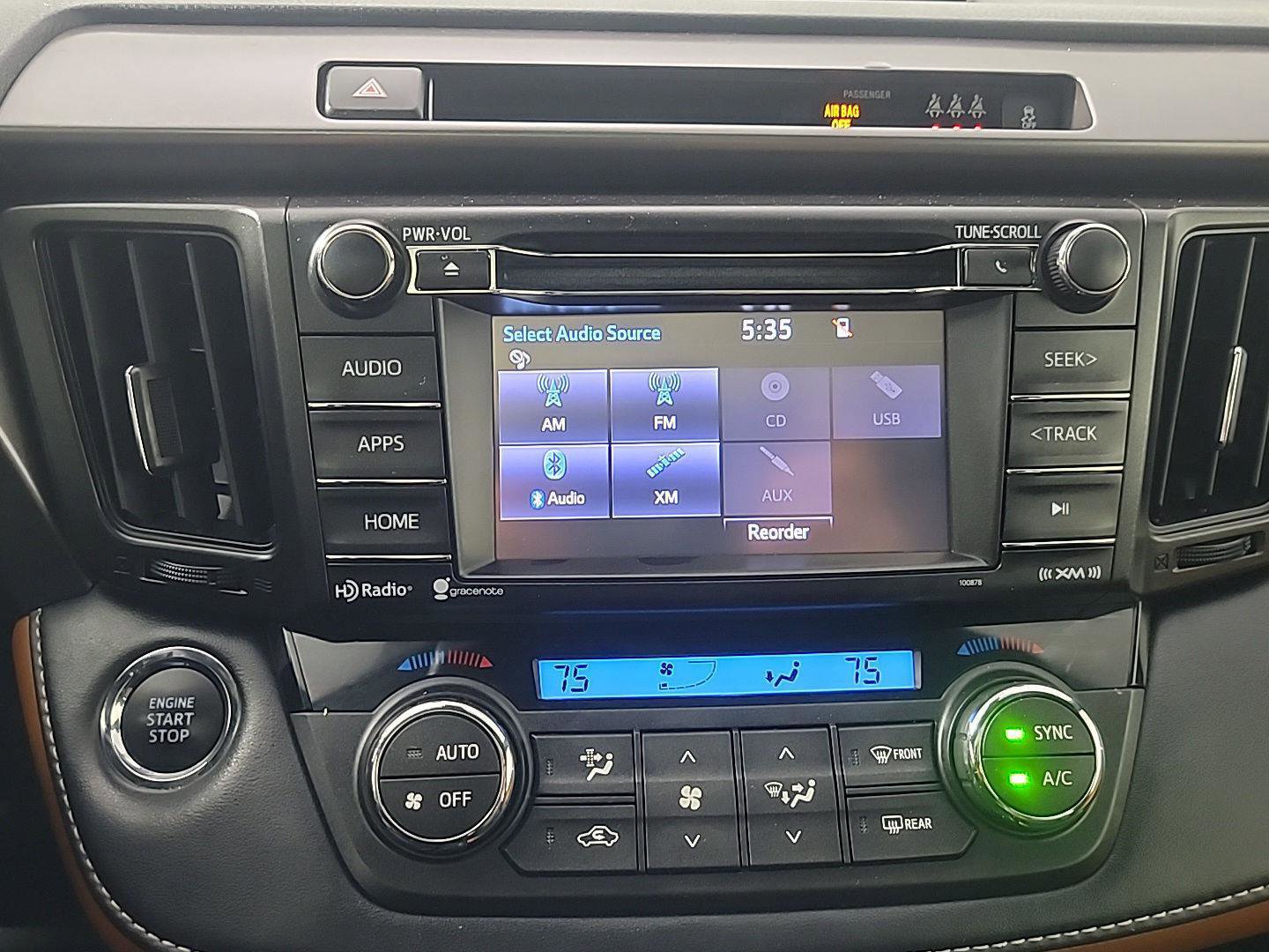 Used 2018 Toyota RAV4 SE w/ Power Extra Value Package image 31