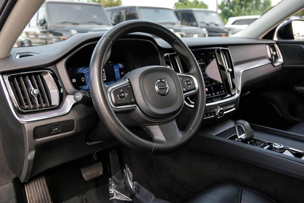 Used 2024 Volvo S60 B5 Core FWD image 12
