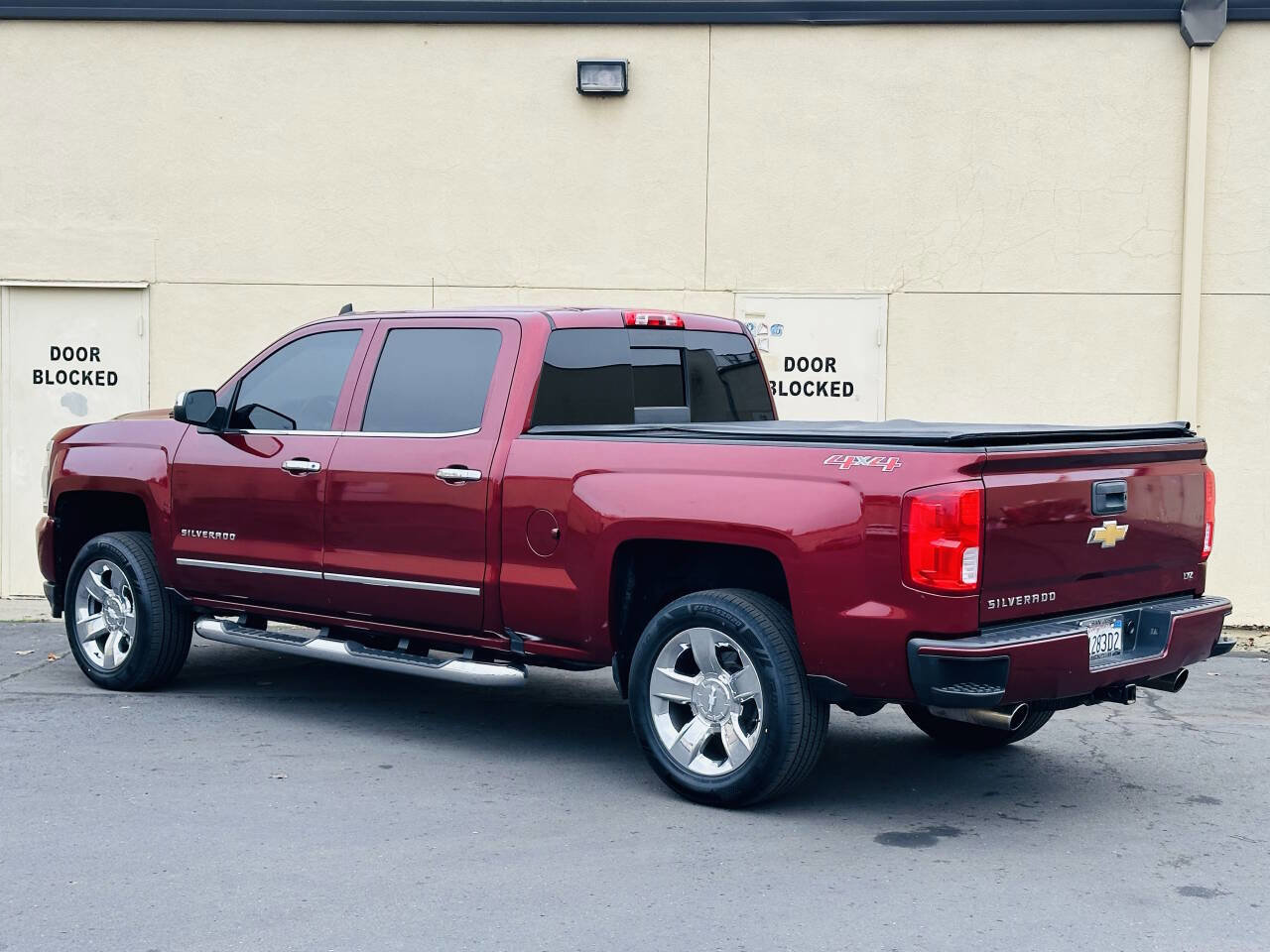 Used 2017 Chevrolet Silverado 1500 LTZ AWD/4WD image 5