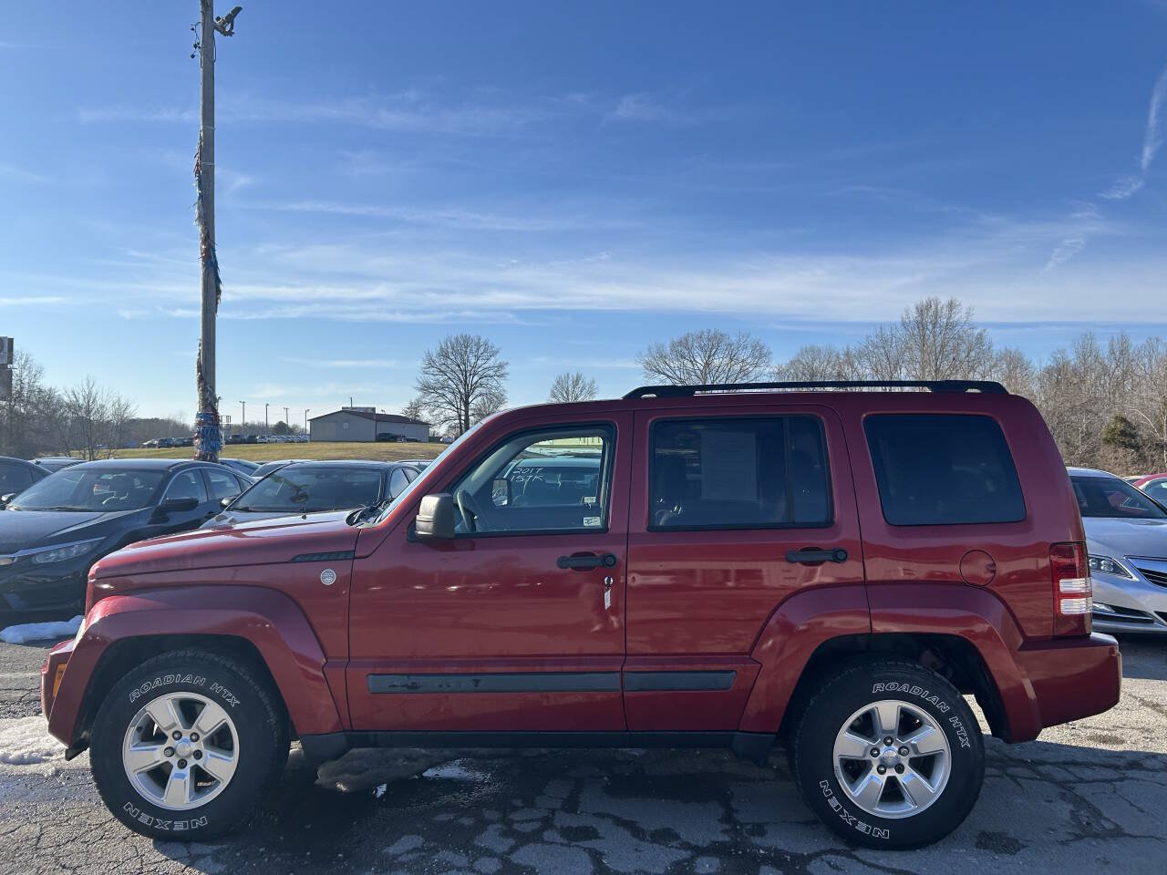 Used 2010 Jeep Liberty Sport w/ Popular Equipment Group AWD/4WD image 4