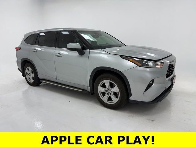 Used 2021 Toyota Highlander LE video 1