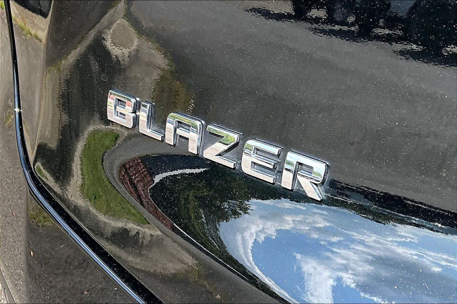 Used 2019 Chevrolet Blazer LT w/ Sound & Technology Package FWD image 10