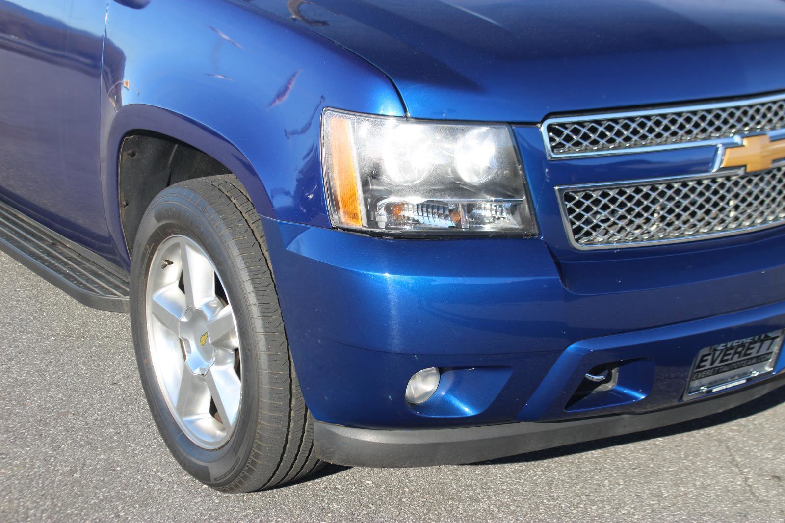 Used 2012 Chevrolet Suburban LTZ image 9