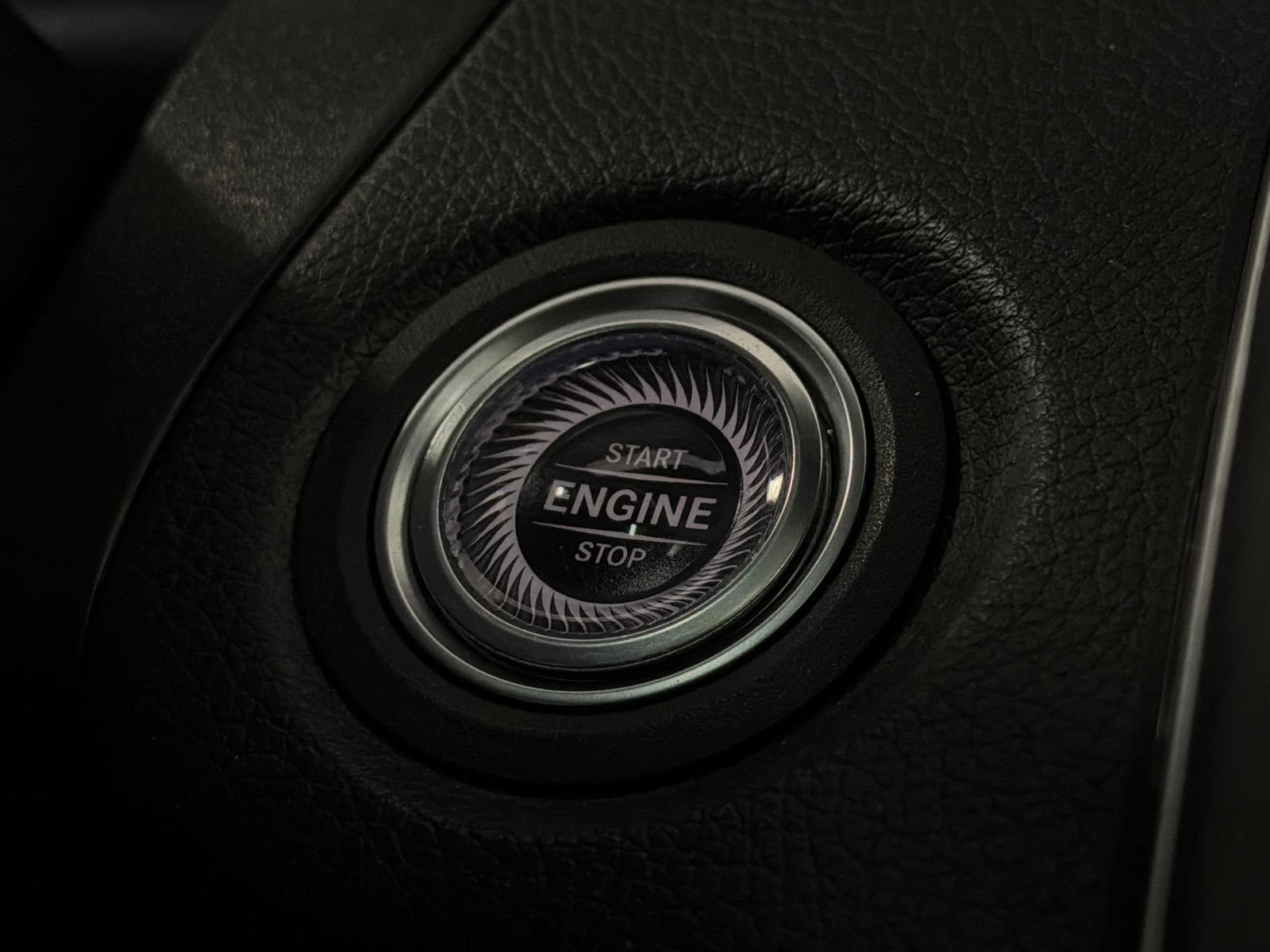 Used 2021 Mercedes-Benz GLC 300 4MATIC image 27