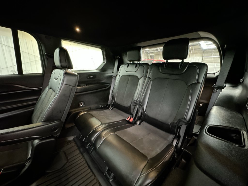 Used 2024 Jeep Grand Cherokee L Laredo RWD image 28