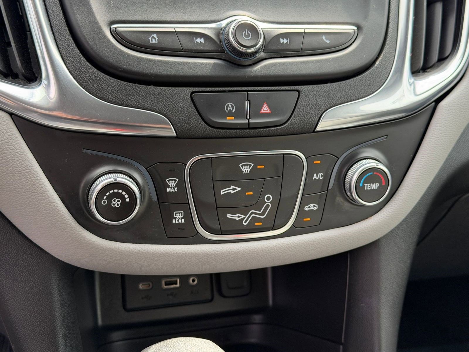 Used 2022 Chevrolet Equinox LS w/ LS Convenience Package image 19