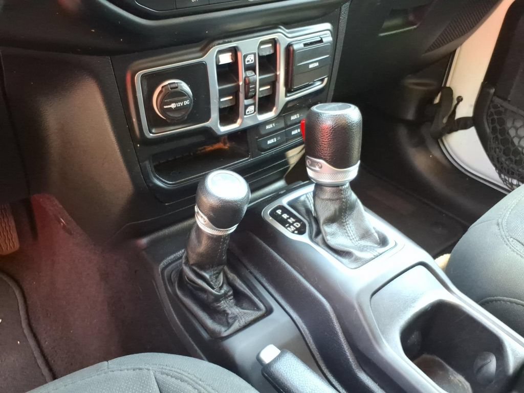 Used 2020 Jeep Gladiator Sport w/ Quick Order Package 24S AWD/4WD image 18