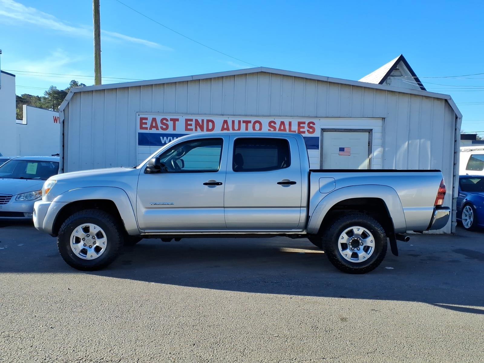 Used 2008 Toyota Tacoma V6 image 2