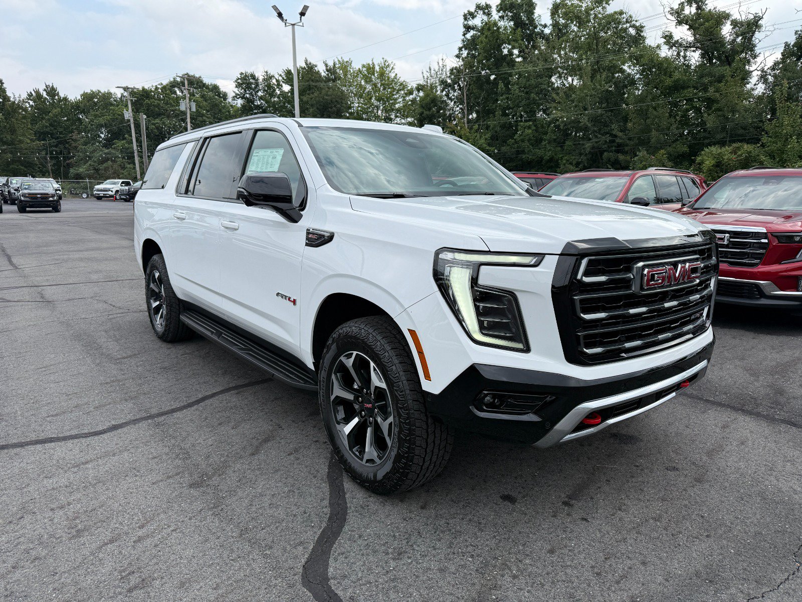 New 2026 GMC Yukon XL AT4 AWD/4WD image 7