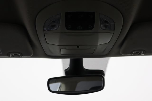 Used 2023 Chrysler Voyager LX FWD image 27