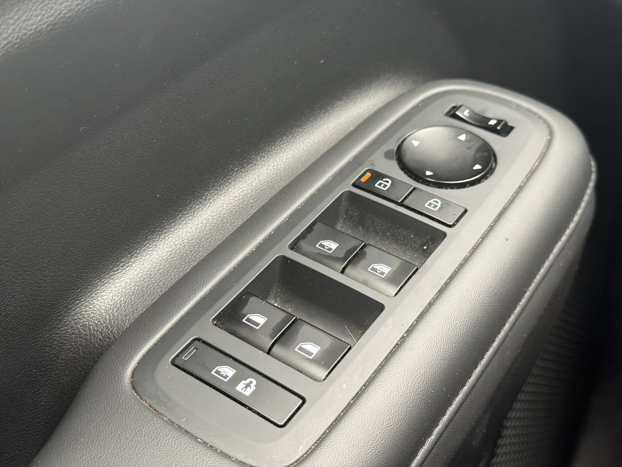 Certified 2024 Hyundai Santa Fe SEL AWD/4WD image 11