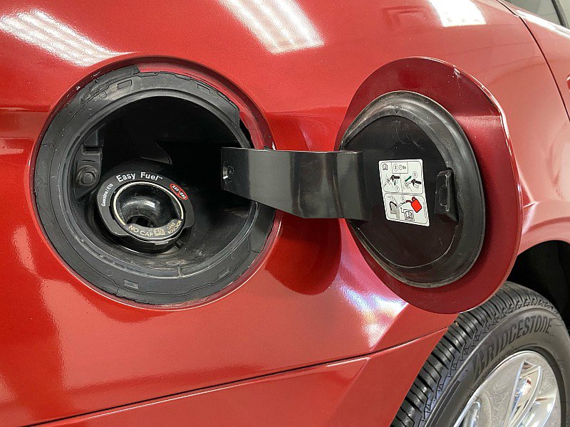 Used 2011 Ford Taurus Limited w/ 303A Rapid Spec Order Code image 28