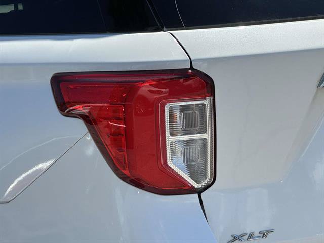Used 2023 Ford Explorer XLT w/ Equipment Group 202A AWD/4WD image 9